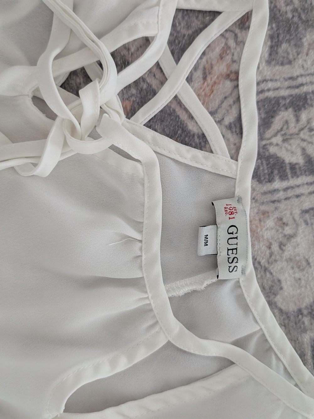 Guess Blouse - Picture 4 of 5